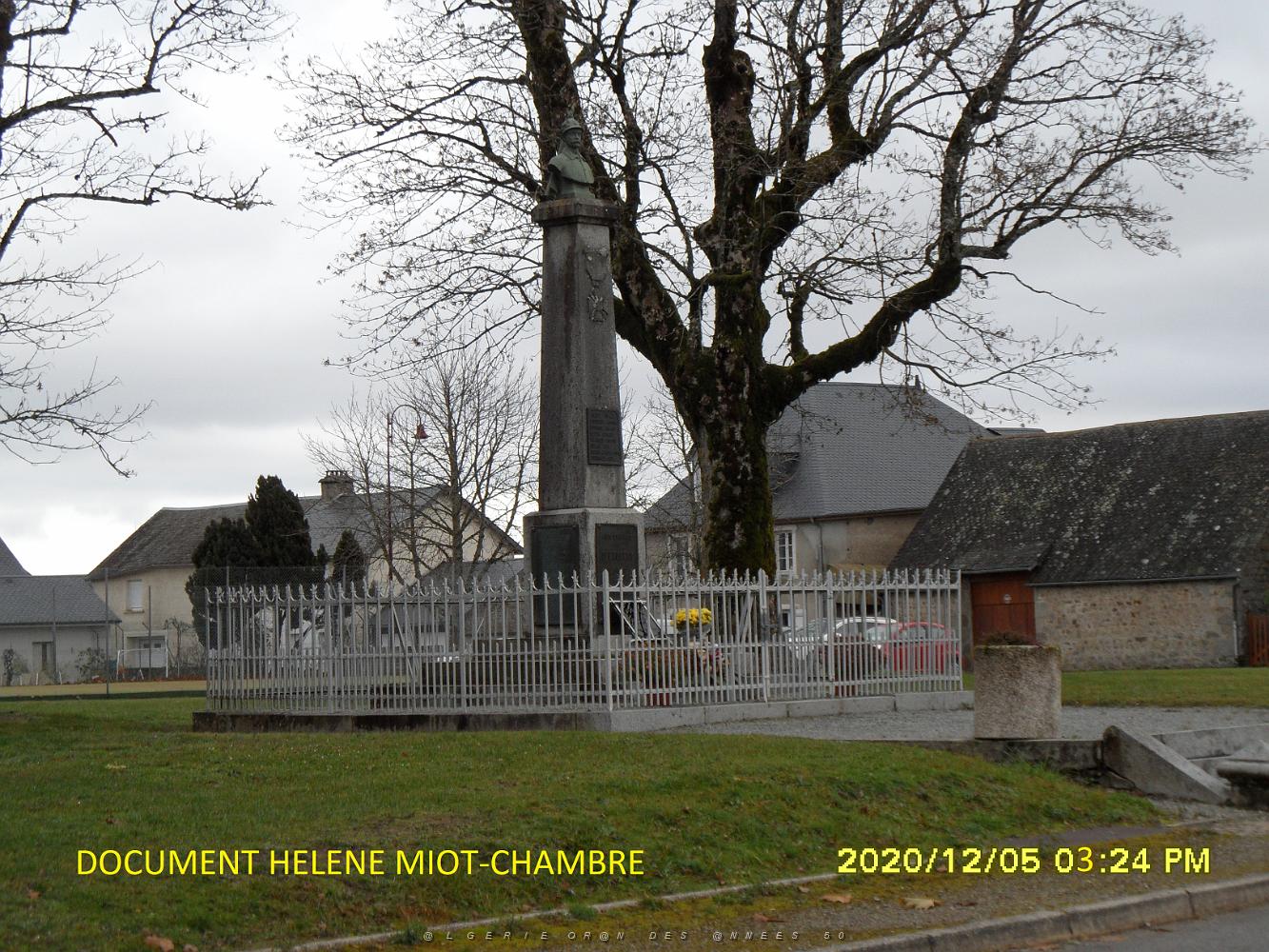 2020 12 05 SAINT EXUPERY LES ROCHES HOMMAGE A NOS MORTS POUR LA FRANCE EN ALGERIE (5).JPG